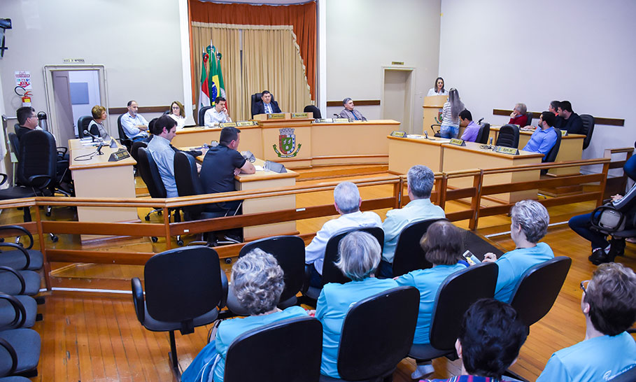 Sessão Especial homenageia Dia Internacional do Idoso
