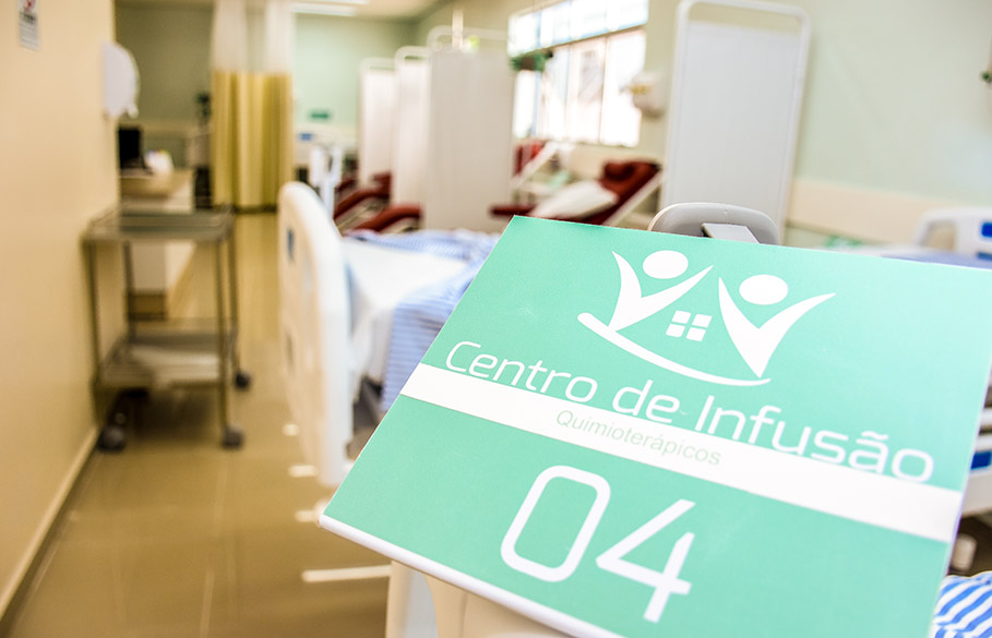 Vereador Vinícius Makvitz solicita informações sobre qualificação do HSA para tratamento de câncer