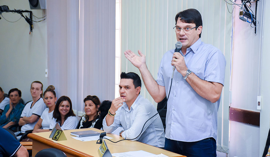 Vereadores pedem vista de projetos apreciados em Sessão Extraordinária