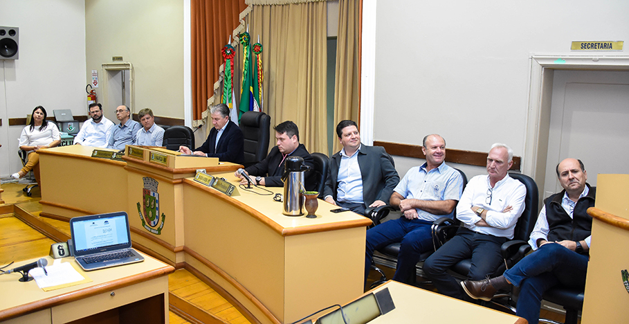 Sessão Especial celebra 90 anos da Acisa
