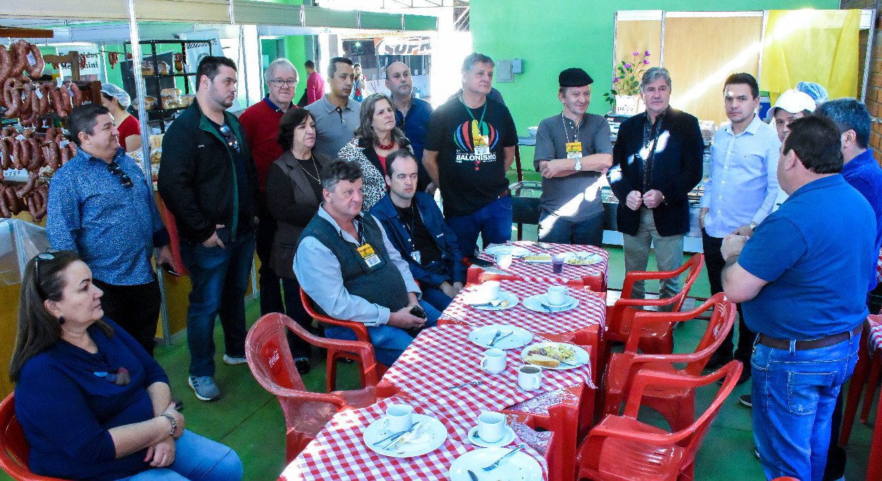 Encontro define organização de homenagem aos 10 anos do PAA