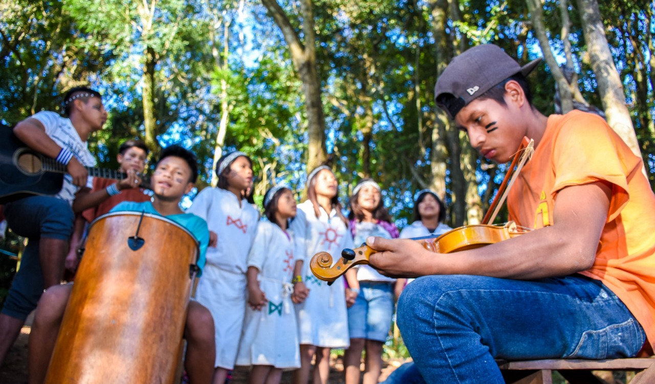 Vereador Felippe Terra Grass participa de projeto Missões Escolar Guarani