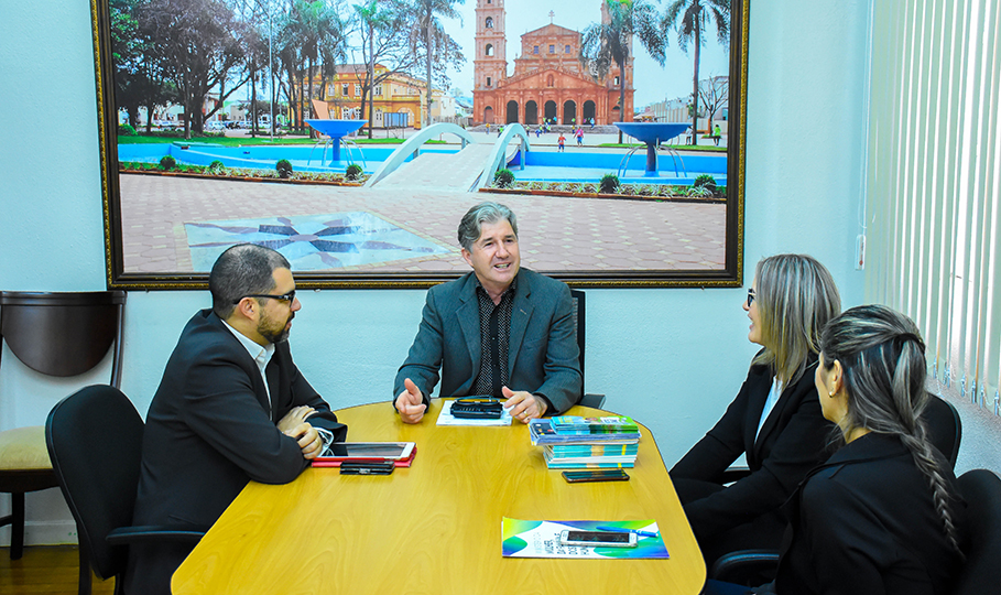 Quebrando o Silêncio é tema de reunião no Legislativo