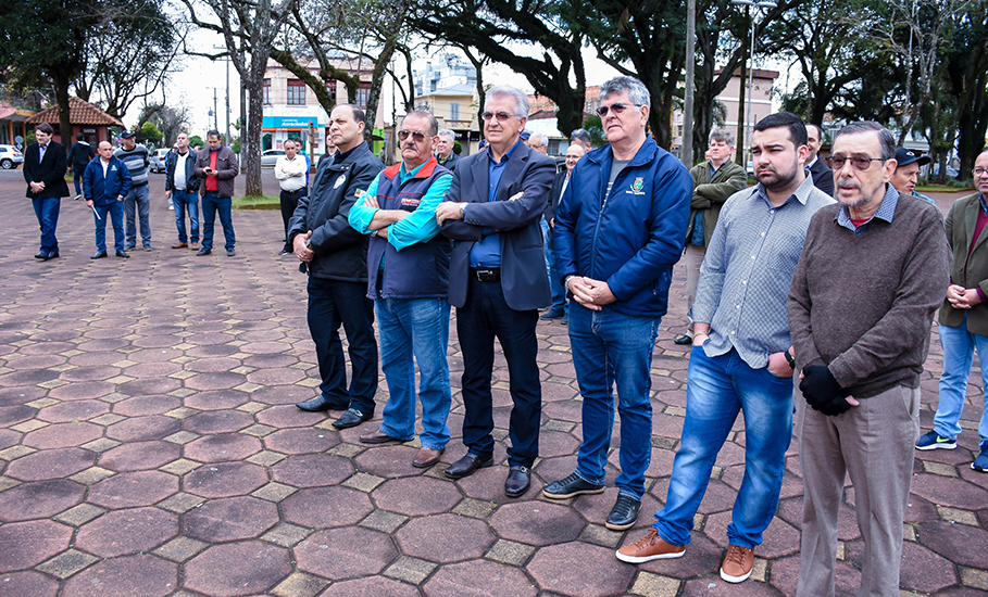 Viaturas são entregues à Brigada Militar