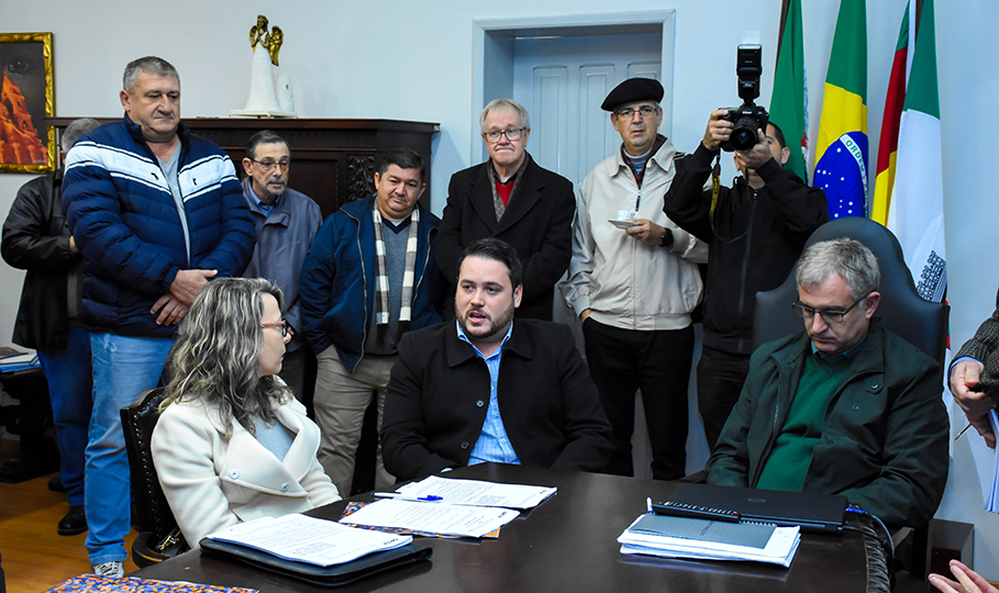 Governo Municipal assina contrato de R$ 4 milhões com a Caixa Econômica Federal