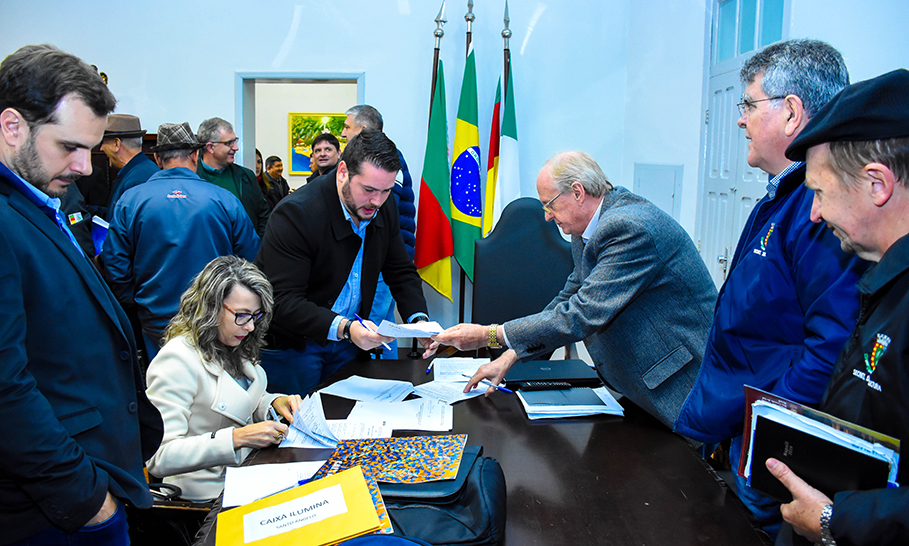 Governo Municipal assina contrato de R$ 4 milhões com a Caixa Econômica Federal