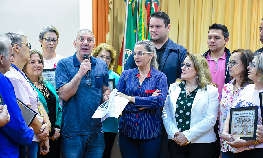 Sessão Especial “Vereador por um dia - Idoso” é realizada no Legislativo
