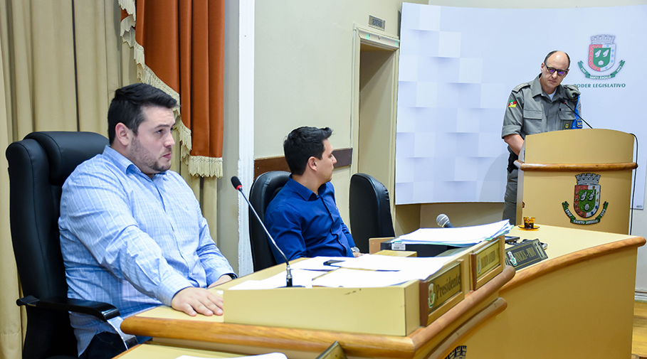 Legislativo comemora 10 anos de implantação do Colégio Tiradentes em Santo Ângelo
