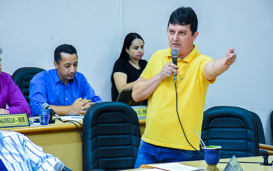 Vereador Vando Nolasco pede mais atuação da ANP e INMETRO nos postos de combustíveis de Santo Ângelo