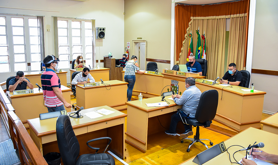 Sessão Ordinária desta última segunda-feira, 30