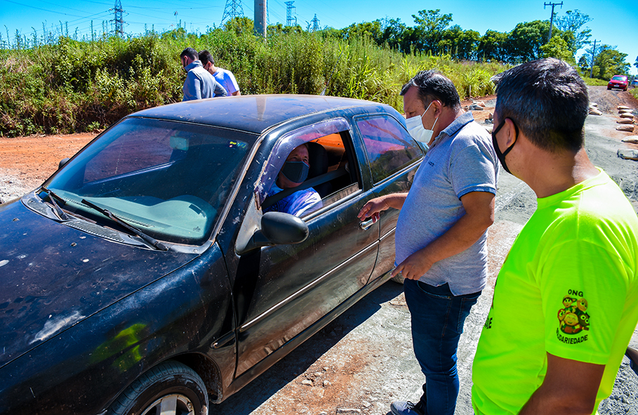 Vereadores fiscalizam obra de asfaltamento da Barra do São João