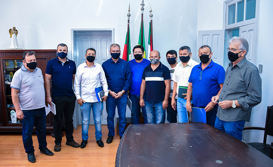 Vereadores apresentam pauta conjunta ao prefeito Jacques Barbosa