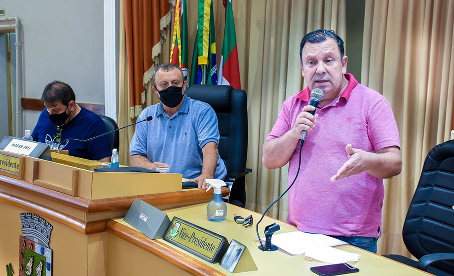 Comissão Especial debate retorno às aulas na Câmara de Vereadores