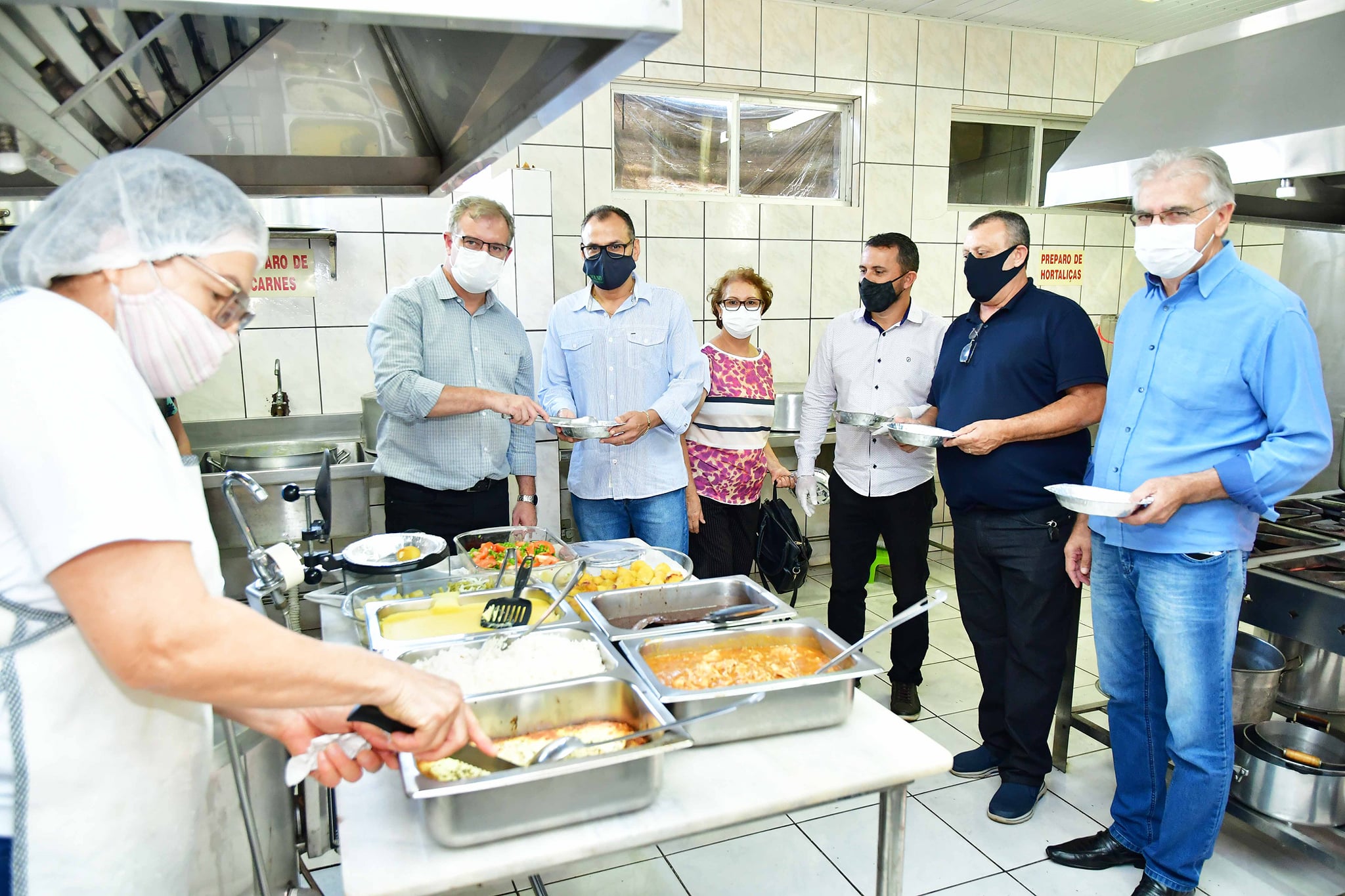 Presidente do Legislativo visita Cozinha Comunitária