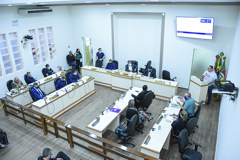 DEBATES MARCARAM A SESSÃO ORDINÁRIA DESTA SEGUNDA-FEIRA (14)
