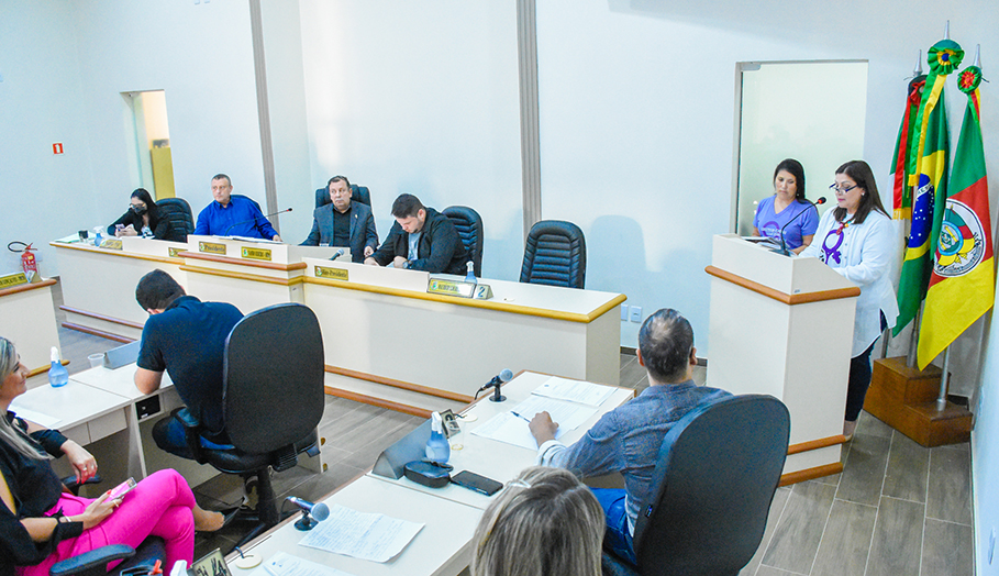 PROMOTORAS LEGAIS APRESENTAM PROJETO VOLTADO ÀS MULHERES EM SANTO ÂNGELO 