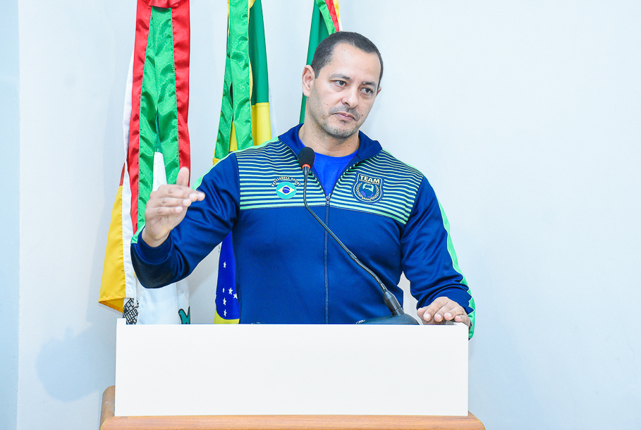 Atletas santo-angelenses do Kettlebell Sport são homenageados pelo Legislativo 