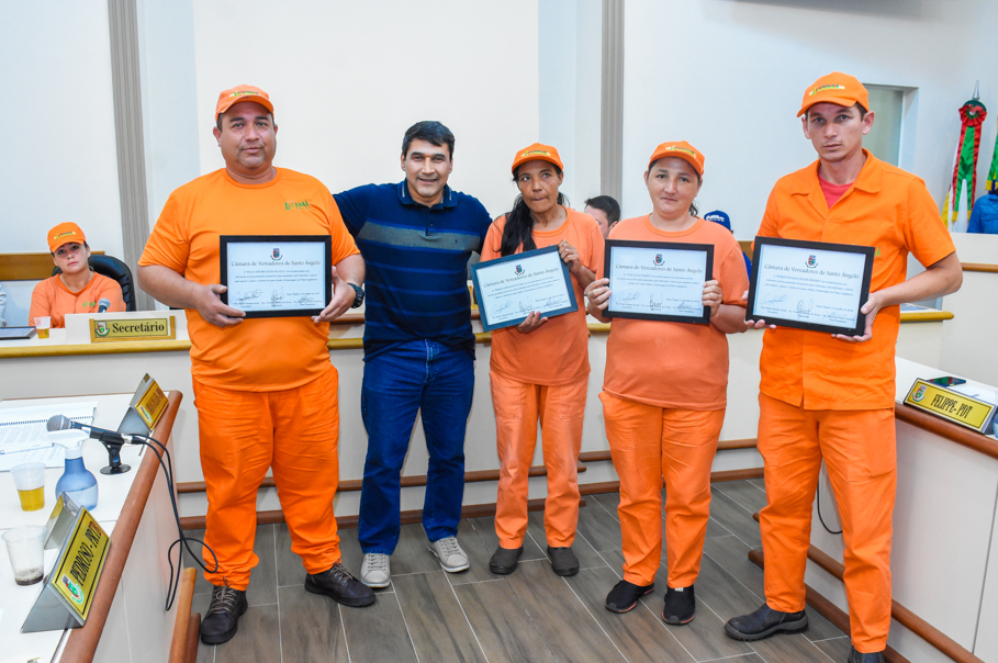 Garis santo-angelenses recebem homenagem especial do Legislativo