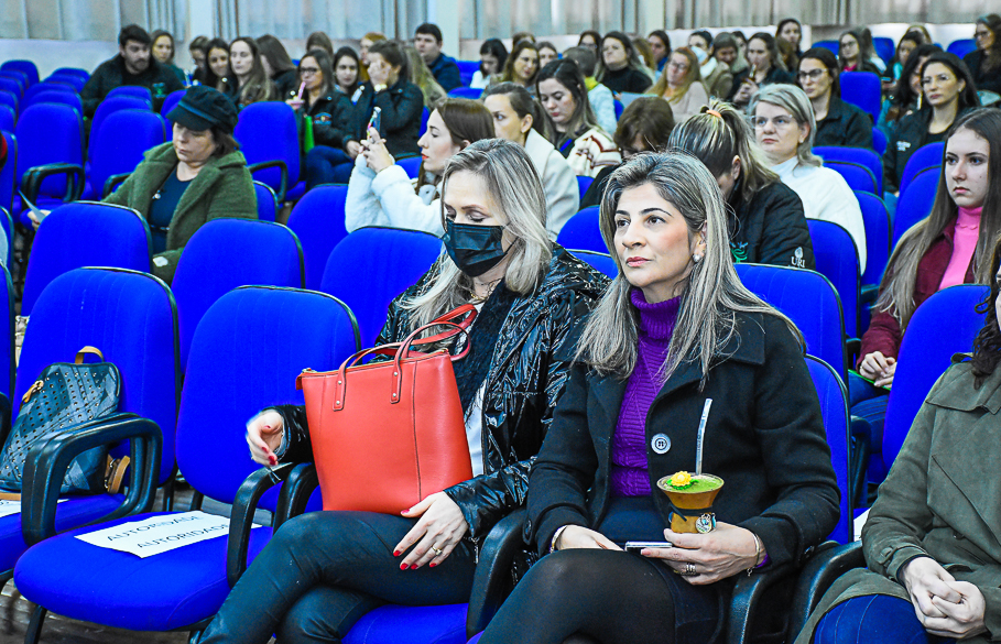 Câmara de Vereadores participa da abertura oficial do agosto Lilás
