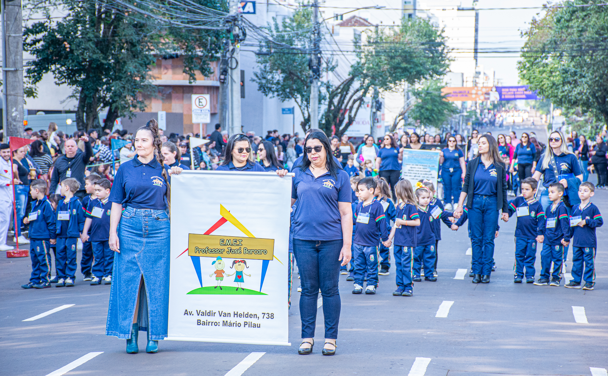 Legislativo prestigia desfile cívico celebrando os 200 anos da Independência do Brasil