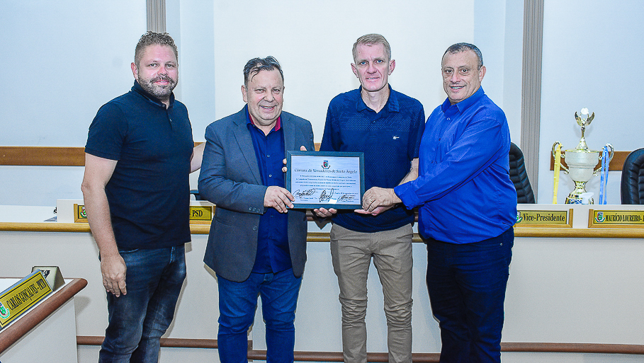 Legislativo presta homenagem ao atleta Ricardo Sobucki
