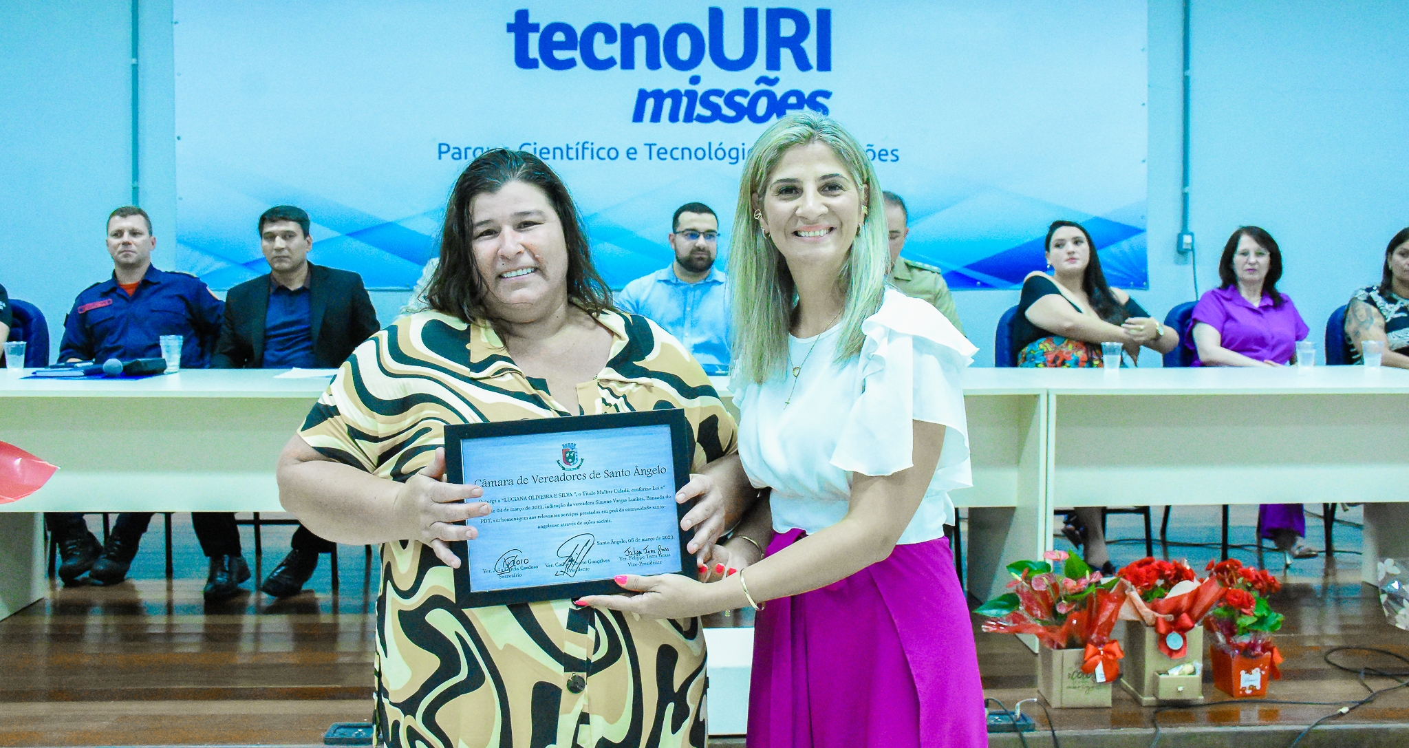 Legislativo realiza entrega do Título Mulher Cidadã para 15 mulheres, indicadas pelos vereadores da Casa