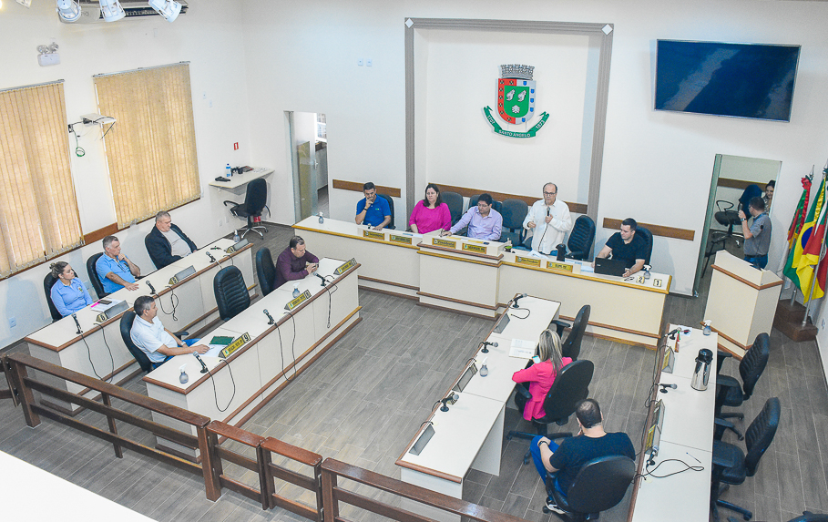 Legislativo realiza reunião pública para tratar assuntos referentes à UPA do município