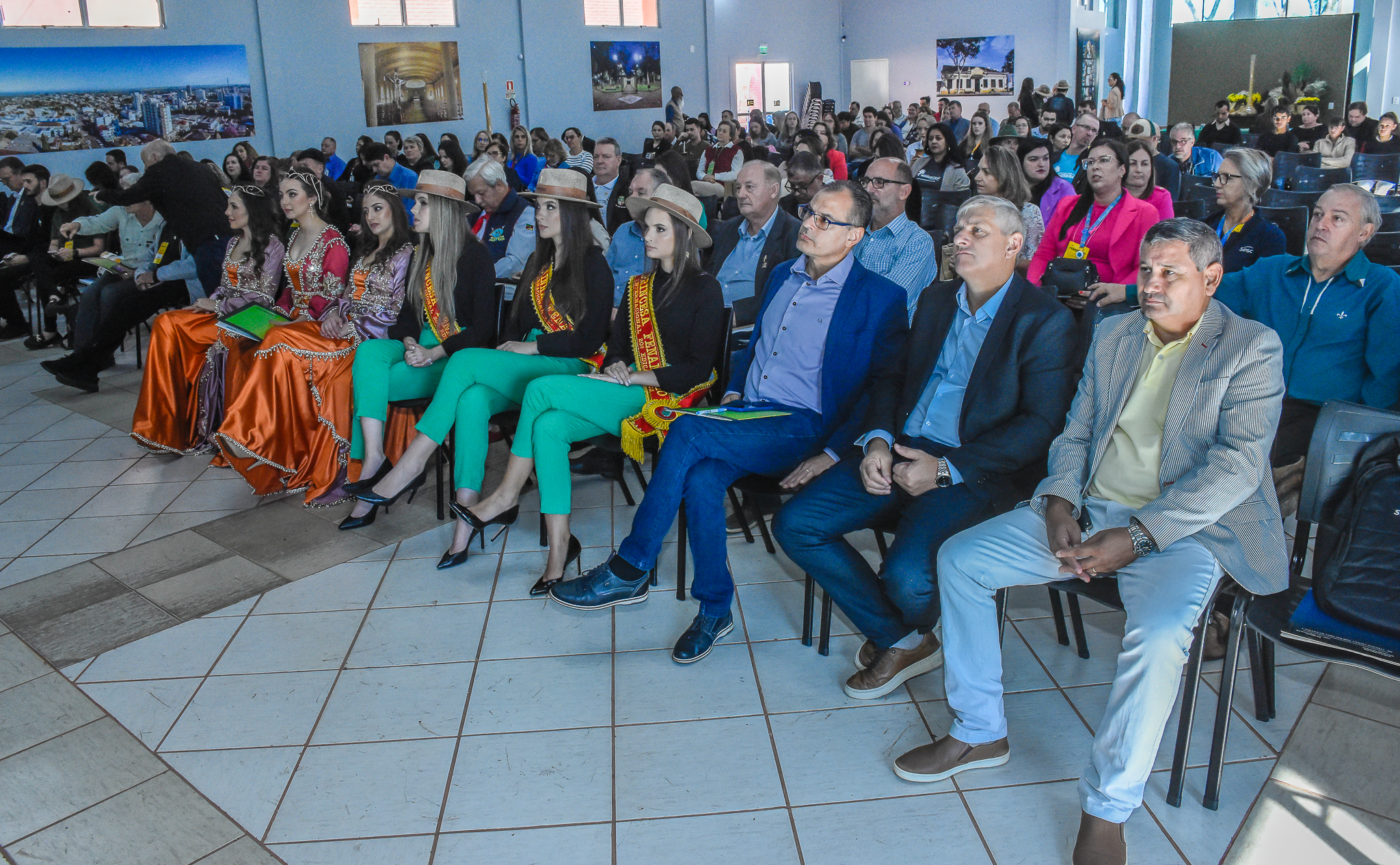 Legislativo santo-angelense participa do Seminário Internacional de Turismo