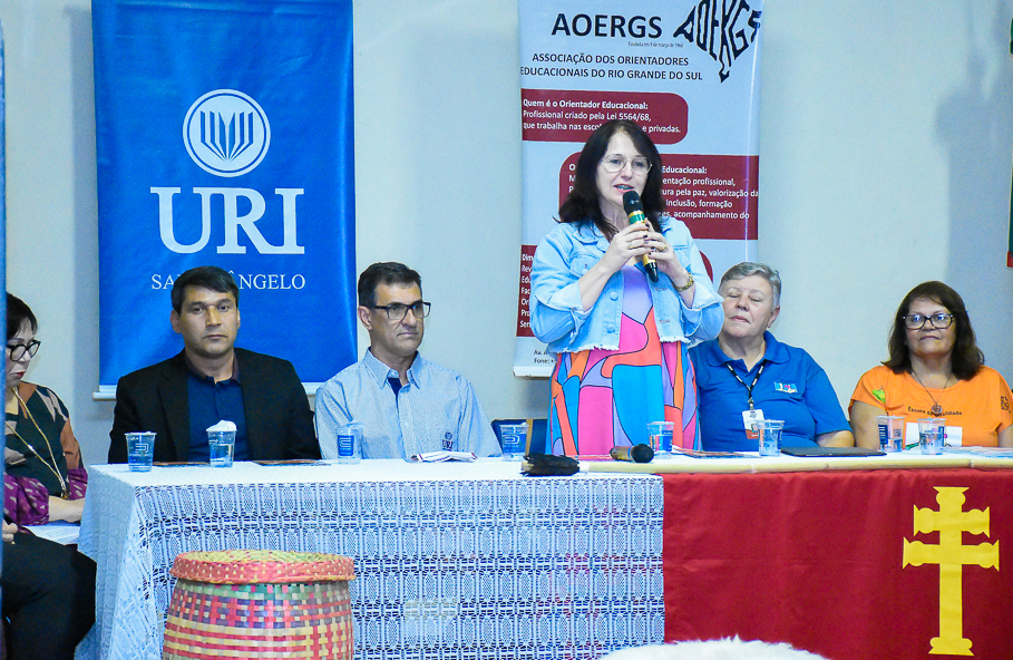 Legislativo participa do IV Fórum Internacional de Orientadores Educacionais e II Encontro Internacional dos Trabalhadores em Educação