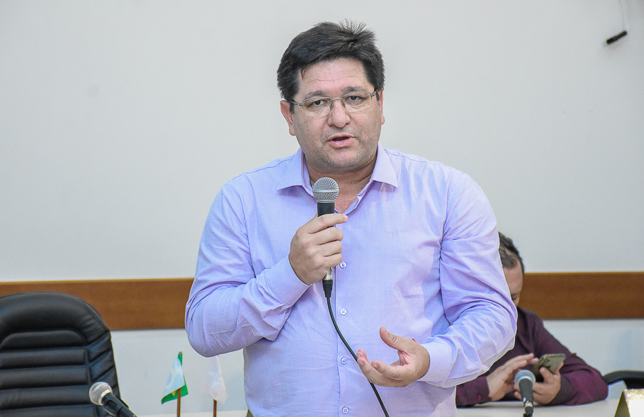 Legislativo realiza reunião pública para tratar assuntos referentes à UPA do município