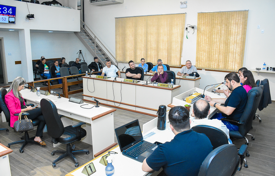 Legislativo realiza reunião pública para tratar assuntos referentes à UPA do município