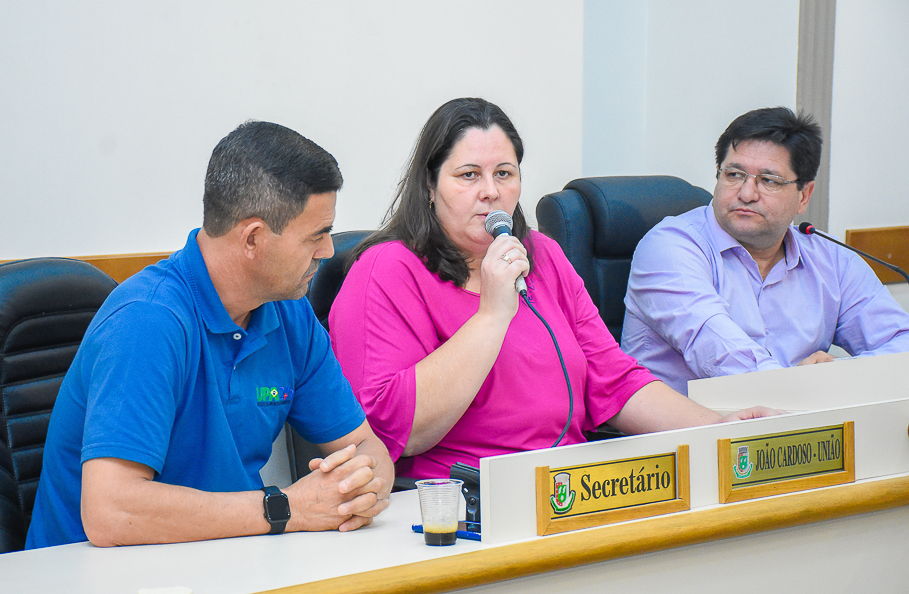 Legislativo realiza reunião pública para tratar assuntos referentes à UPA do município