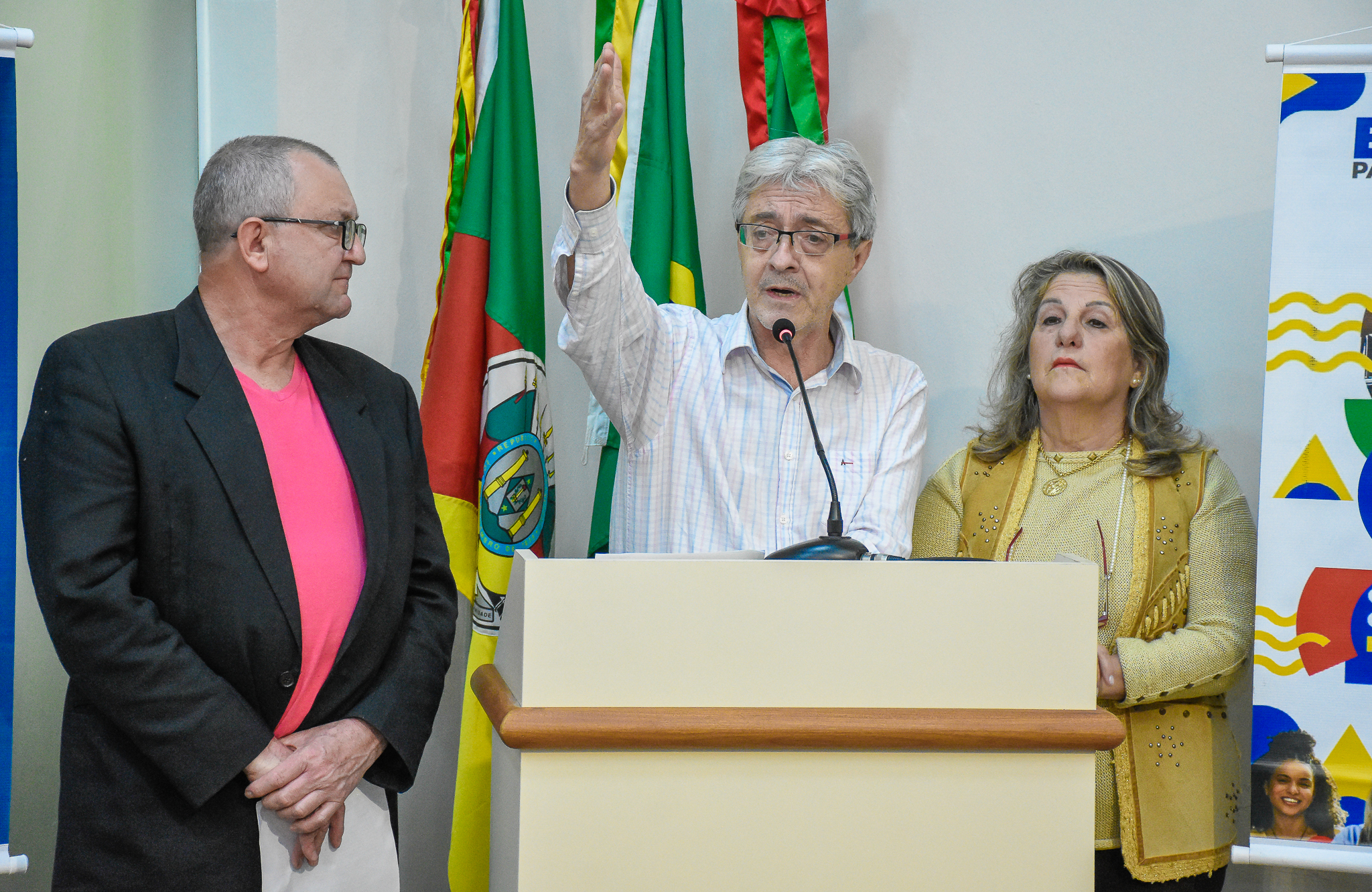 Realizada a Plenária Municipal pela implementação do curso Público de medicina 