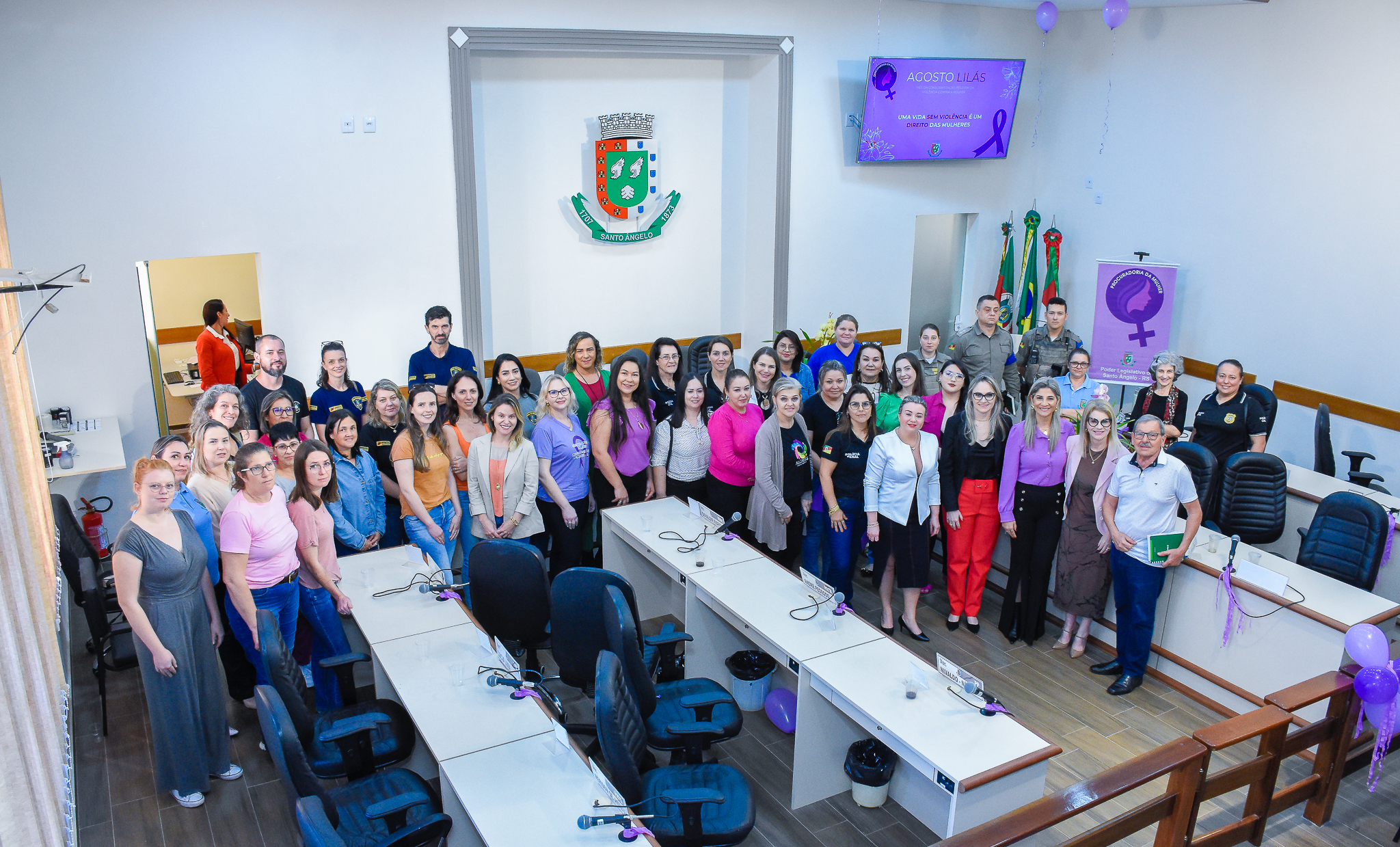 Procuradoria da Mulher através do Poder Legislativo realiza seminário sobre a campanha Agosto Lilás