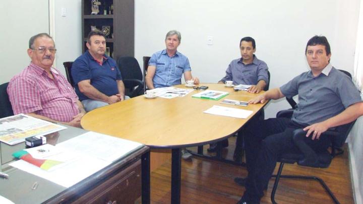Sindicato dos Trabalhadores Rurais de Santo &Acirc;ngelo convida para o 7&deg; GRITO DE ALERTA