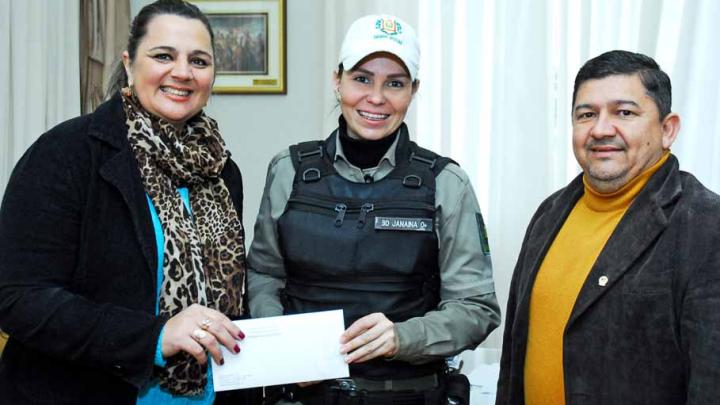 Legislativo presta reconhecimento &agrave;s a&ccedil;&otilde;es da Policial Militar Janaina Reis