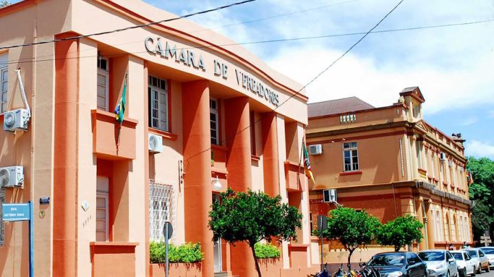  C&acirc;mara de Vereadores adotar&aacute; turno &uacute;nico