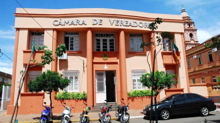Sess&atilde;o ordin&aacute;ria ser&aacute; na quinta-feira, dia 03