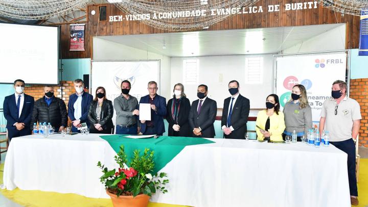 Poder Legislativo presente no lan&ccedil;amento o Projeto "Saneamento para Todos"