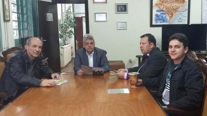 Edis participam de audi&ecirc;ncia na Secretaria de Agricultura do Estado