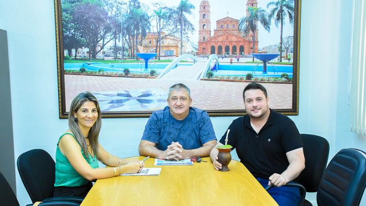 C&acirc;mara de Vereadores firma apoio com a Coordenadoria da Mulher