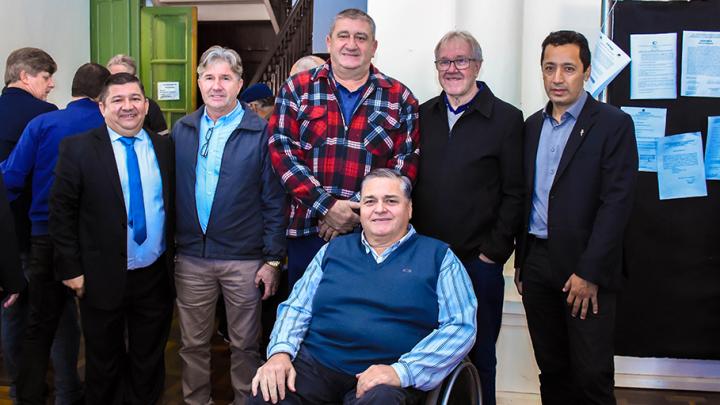 Everaldo de Oliveira assume a Secretaria da Assist&ecirc;ncia Social e  vereador Lauri Juliani retorna ao Legislativo