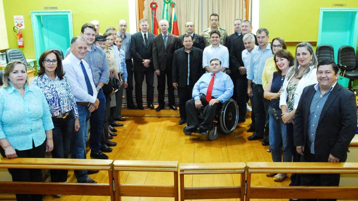 C&acirc;mara faz homenagem aos 142 anos de Santo &Acirc;ngelo