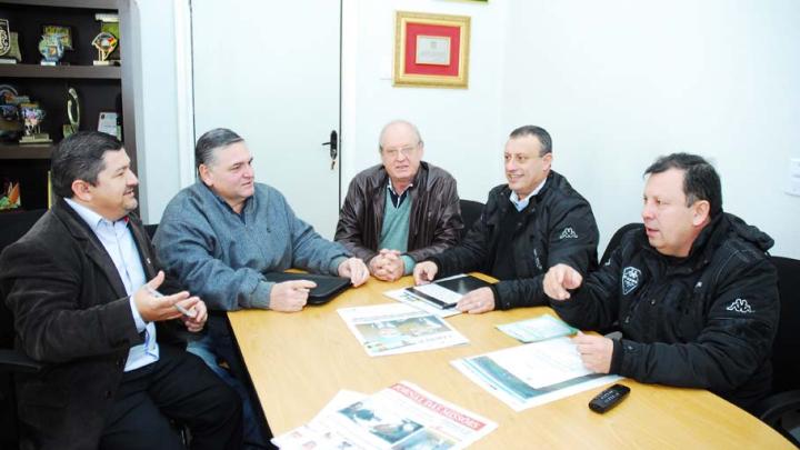Consultas e cirurgias eletivas pautaram reuni&atilde;o no Legislativo de Santo &Acirc;ngelo