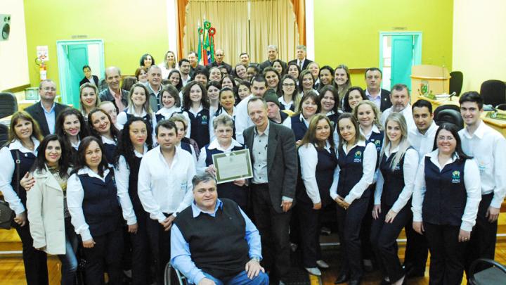 Vereadores realizam sess&atilde;o alusiva &agrave; Semana Nacional da Pessoa com Defici&ecirc;ncia Intelectual e M&uacute;ltipla