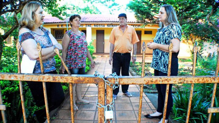 Vereadora Jacqueline​ ​requer doa&ccedil;&atilde;o do im&oacute;vel que deixar&aacute; de sediar Escola Estadual no Distrito Uni&atilde;o​ 
