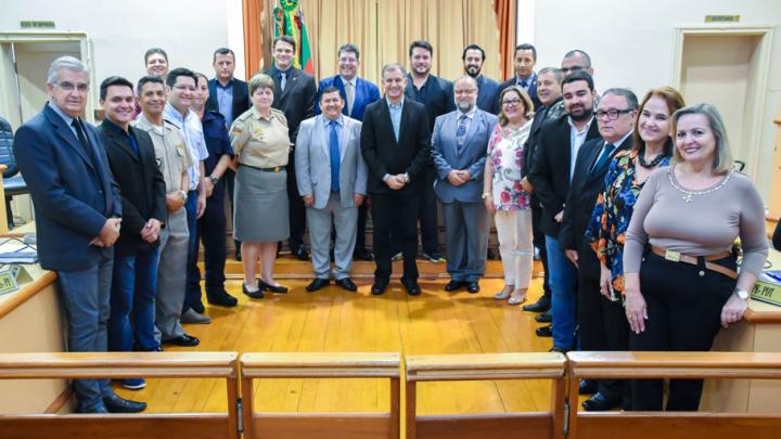 Legislativo realiza sess&atilde;o solene para celebrar os 145 anos de Santo &Acirc;ngelo