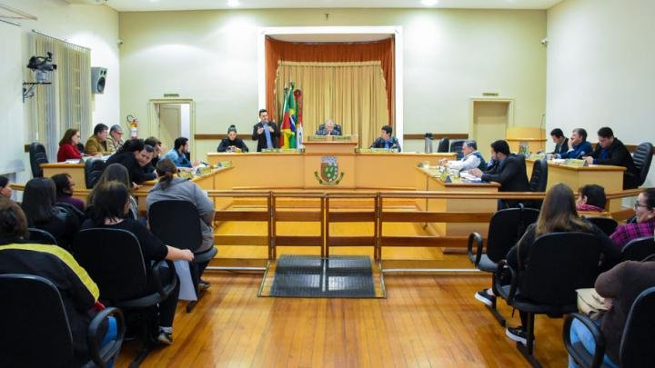 Vereadores de Santo &Acirc;ngelo encaminham  pedido pelo congelamento do IPTU 2018
