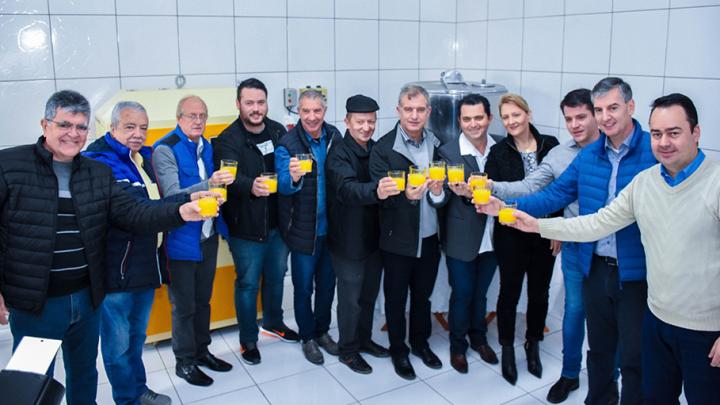 Presidente Maur&iacute;cio Loureiro participa da inaugura&ccedil;&atilde;o de agroind&uacute;stria de suco de laranja