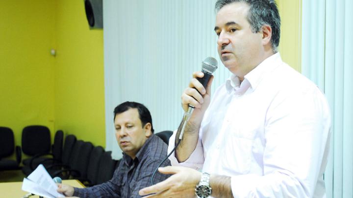 Vereador solicita delimita&ccedil;&atilde;o visual para estacionamento em Santo &Acirc;ngelo
